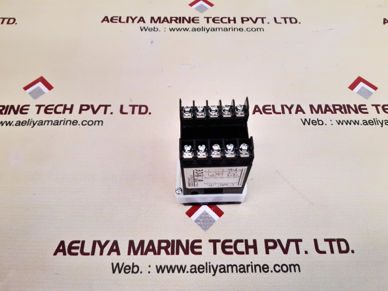 Omron e5cn-r2t temperature controller