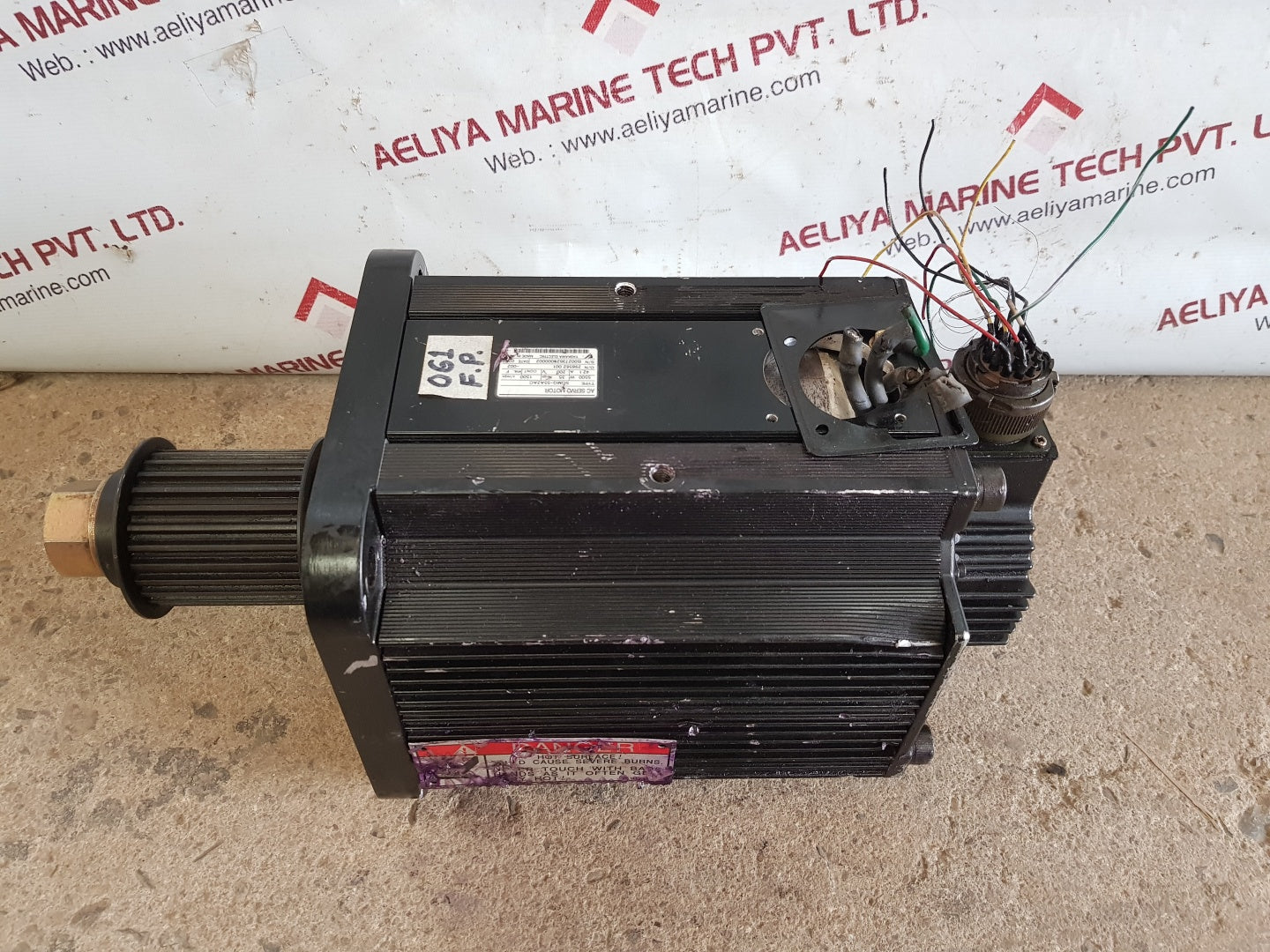 Yaskawa electric sgmg-55a2ac ac servo motor for part 