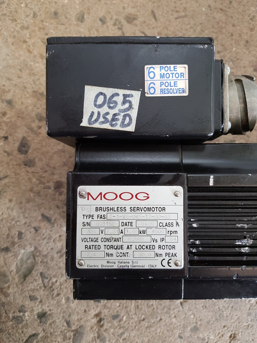 Moog t-1-v8-045-17-00-03 servomotor with alpha lp 120-m01-10-111-000 reducer 
