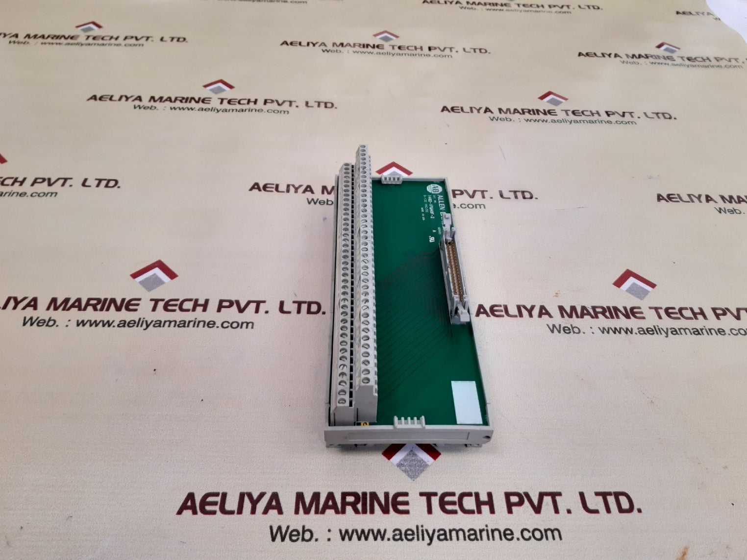 Allen bradley 1492-ifm40f-2 interface module 