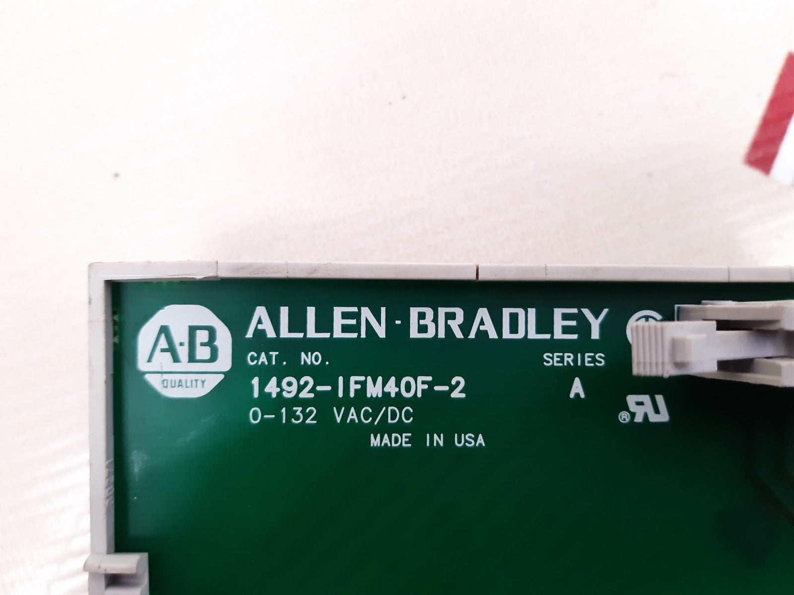 Allen bradley 1492-ifm40f-2 interface module 