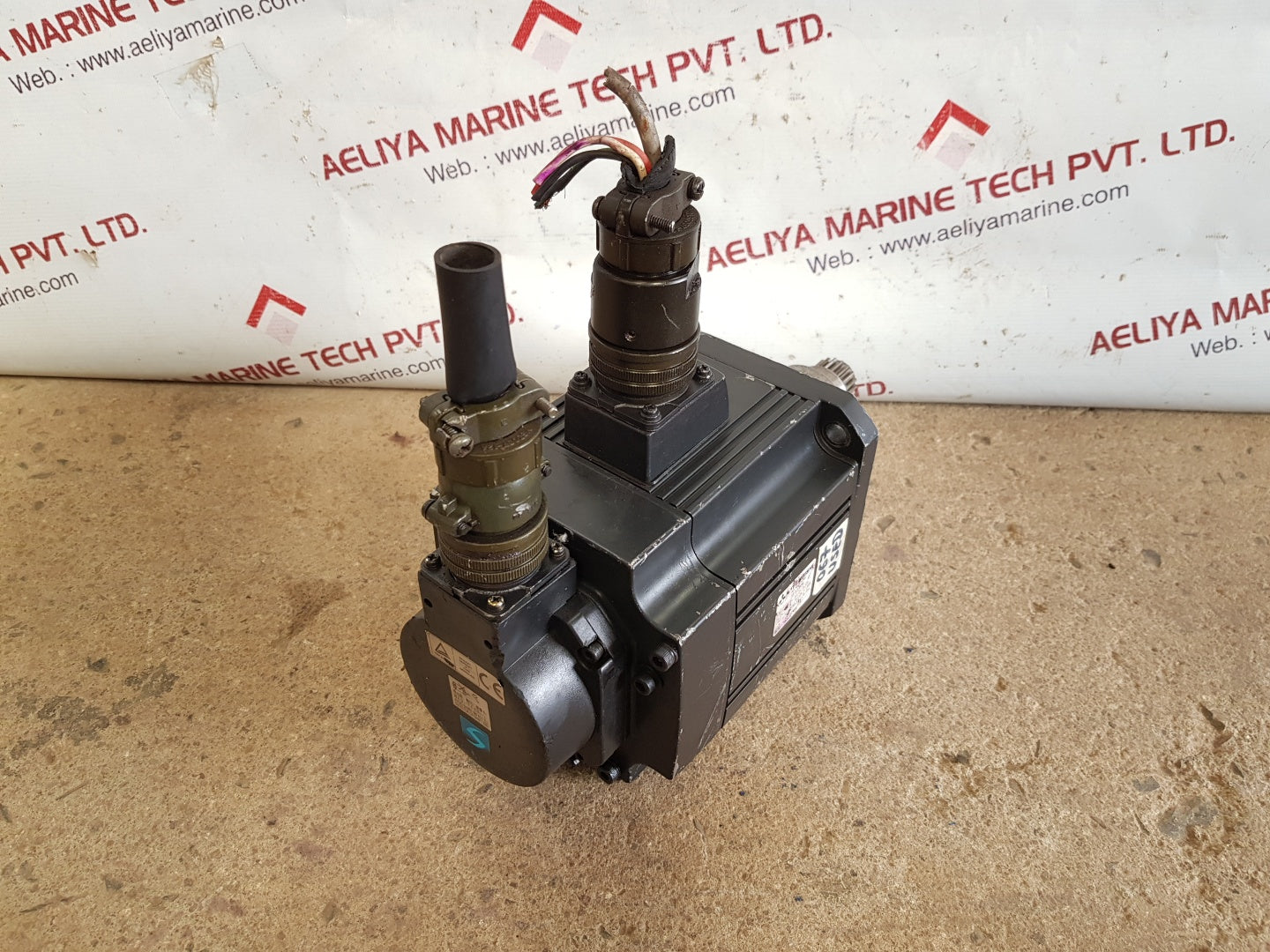 Mitsubishi sfs102b ac servo motor 123v