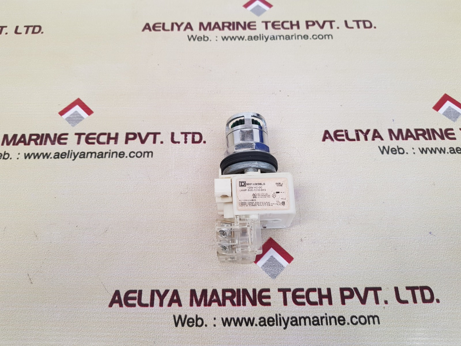 Square D 9001km38lg pilot light module