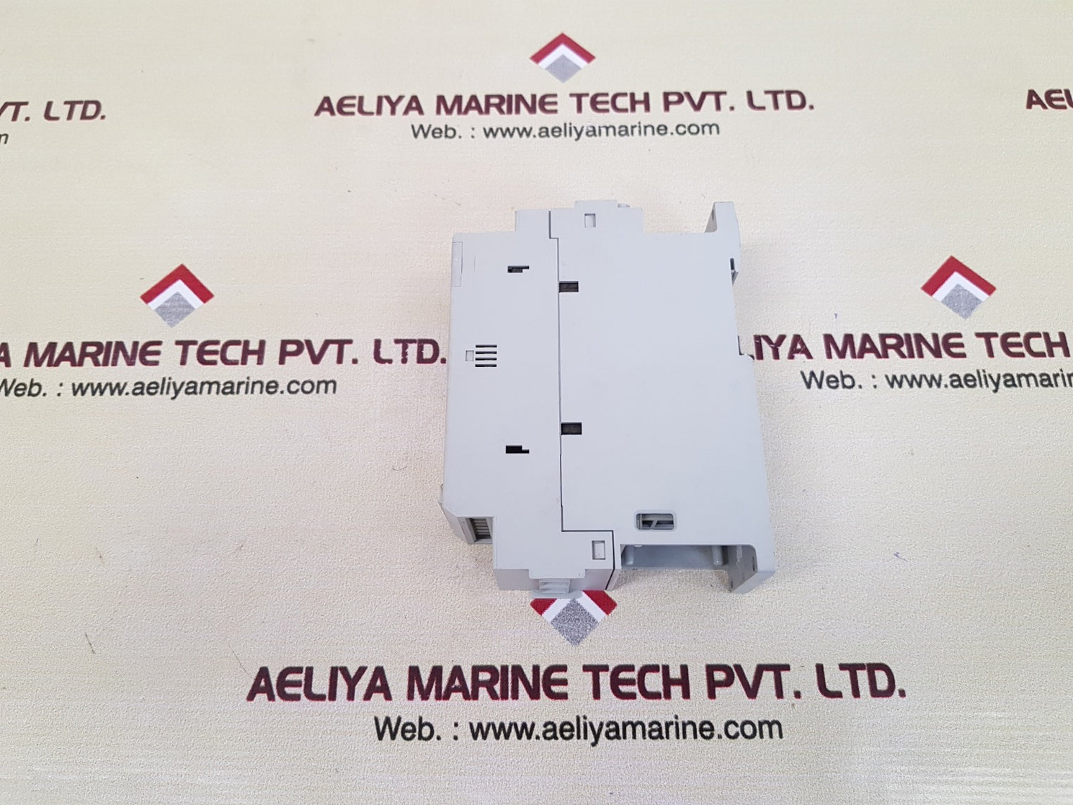 Allen-bradley 150-c25nbd smc-3 ser b soft starter frn: 2.10