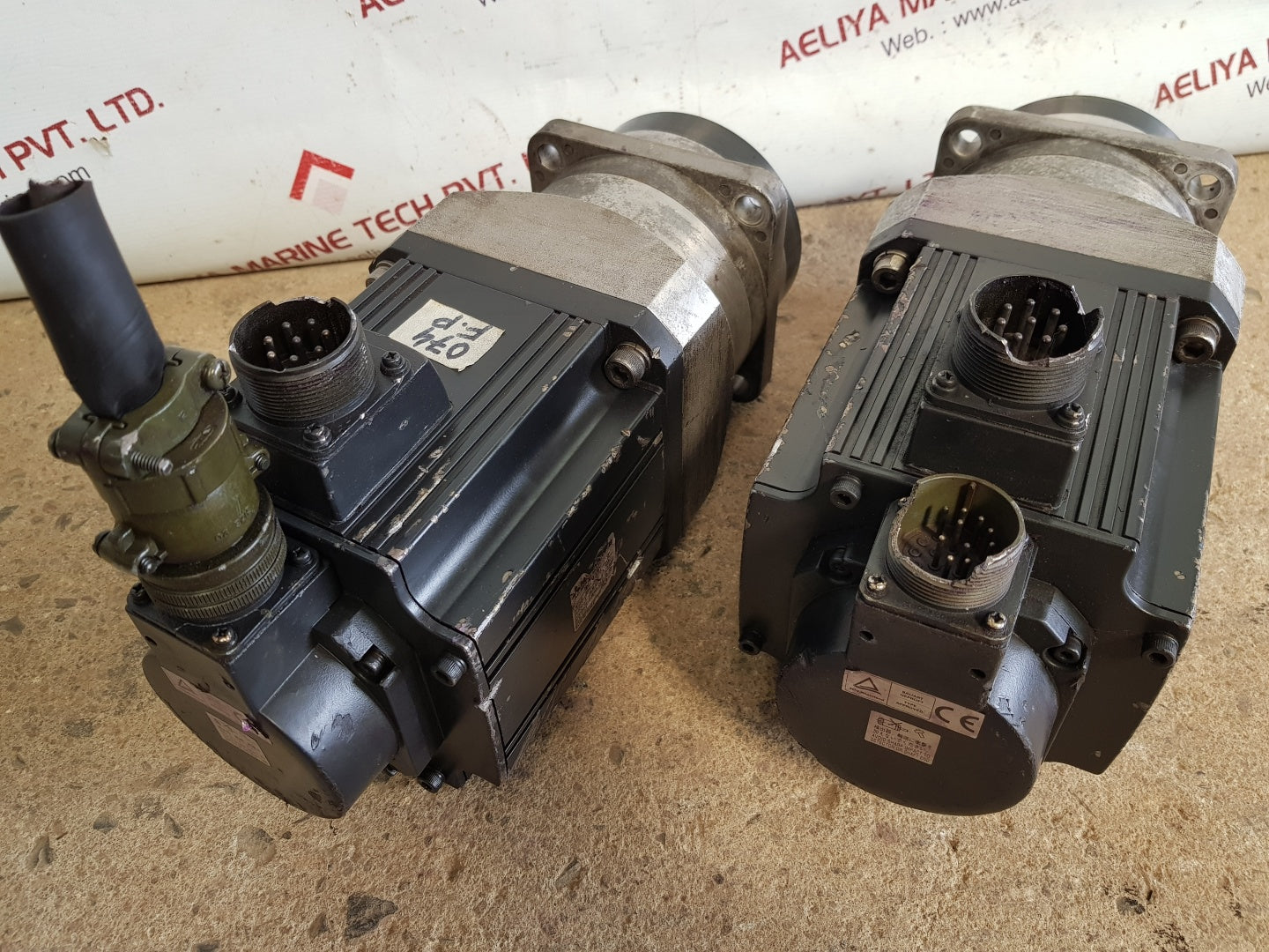 Mitsubishi electric hc-sfs152 ac servo motor