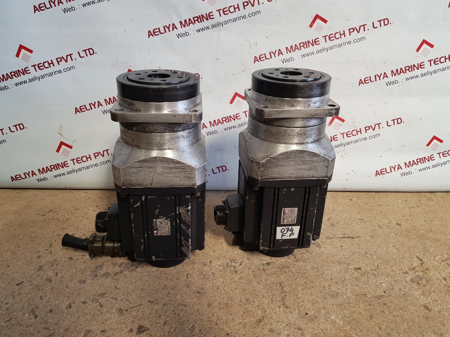 Mitsubishi electric hc-sfs152 ac servo motor