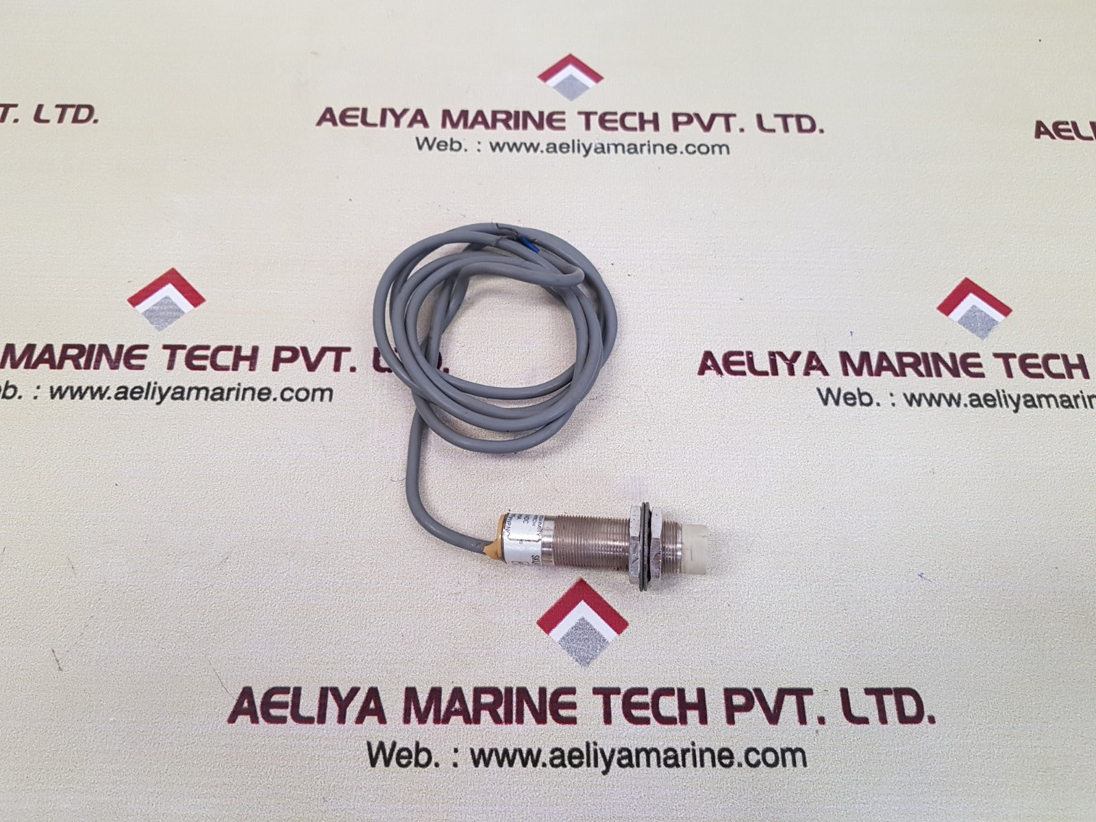 lm18pa proximity switch
