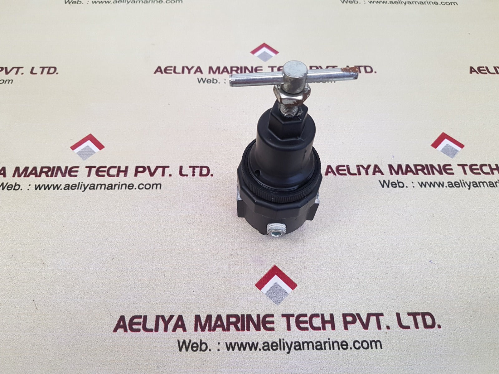 Parker r11-04c/m3 pneumatic regulator 