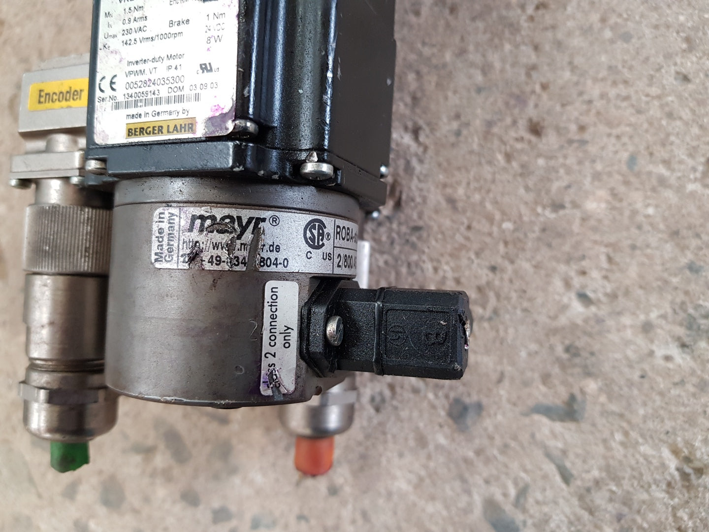 Relex kp40a-12/m2/ls/0p2/0p8s with berger vrdm368/50lwceb servo motor