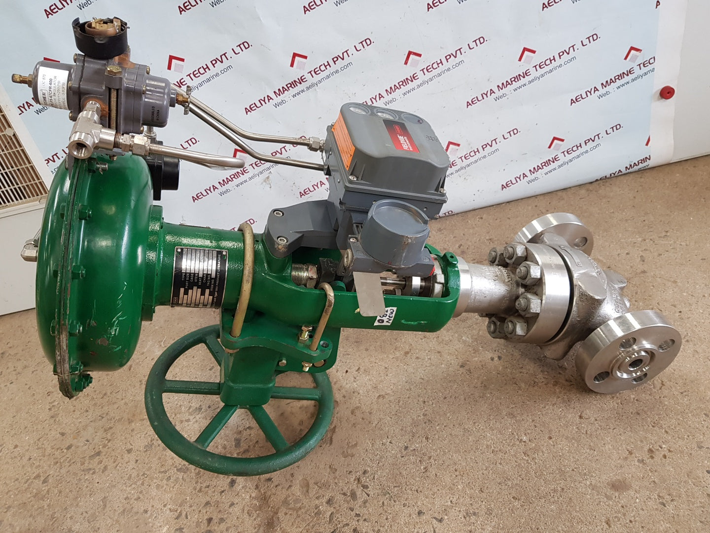Fisher Hps Globe Valve With Fisher DVC6200 Valve Positioner IP66