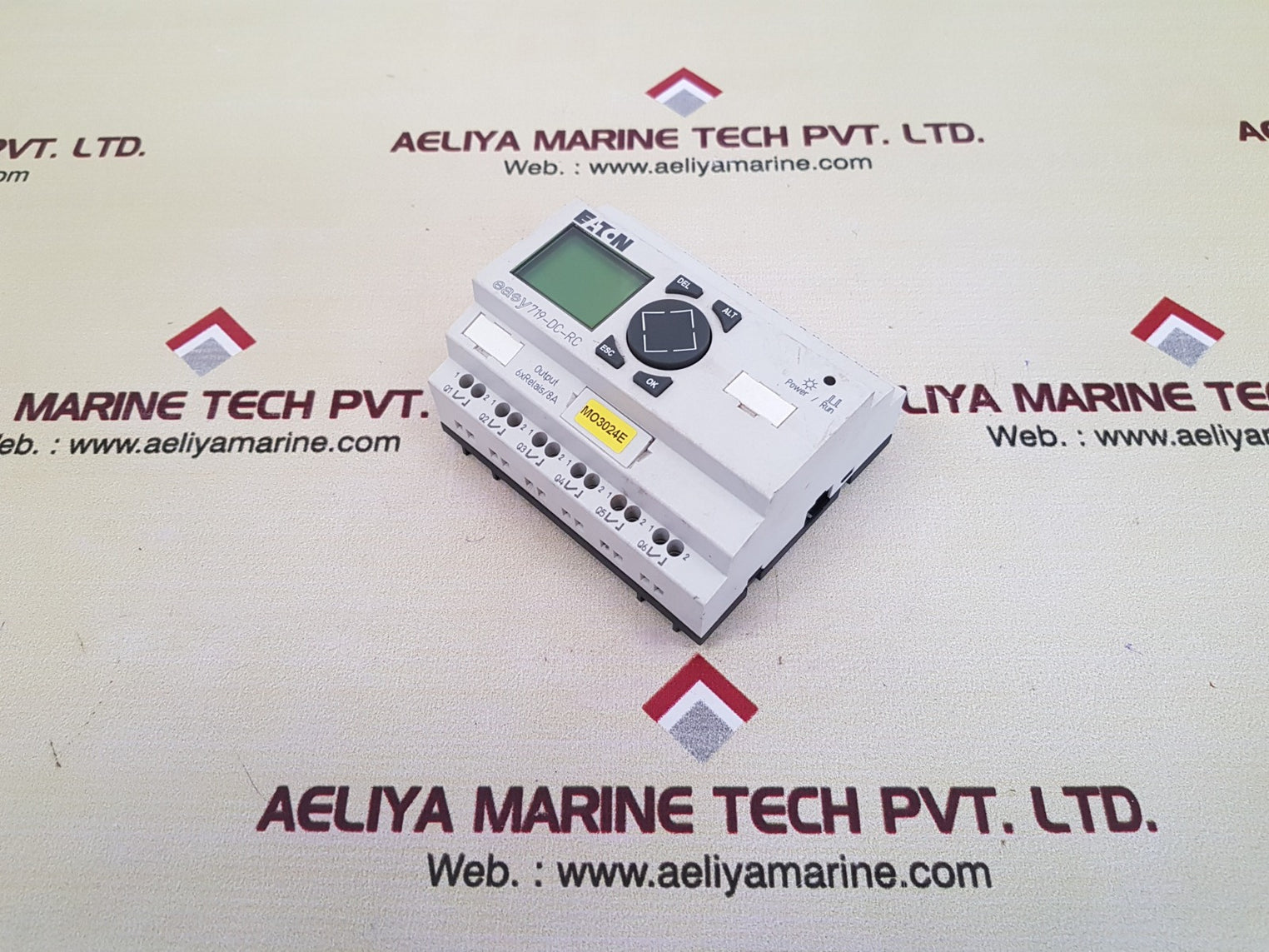 Eaton moeller series easy719-dc-rc plc module