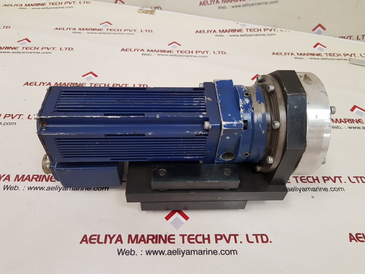 Moog n-0-v6-030-34-00 brushless servomotor