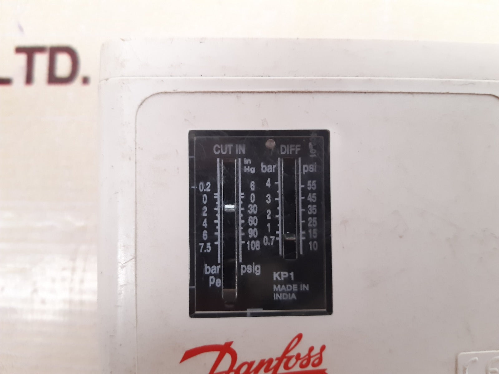 Danfoss kp1 pressure switch 0.2-7.5 bar