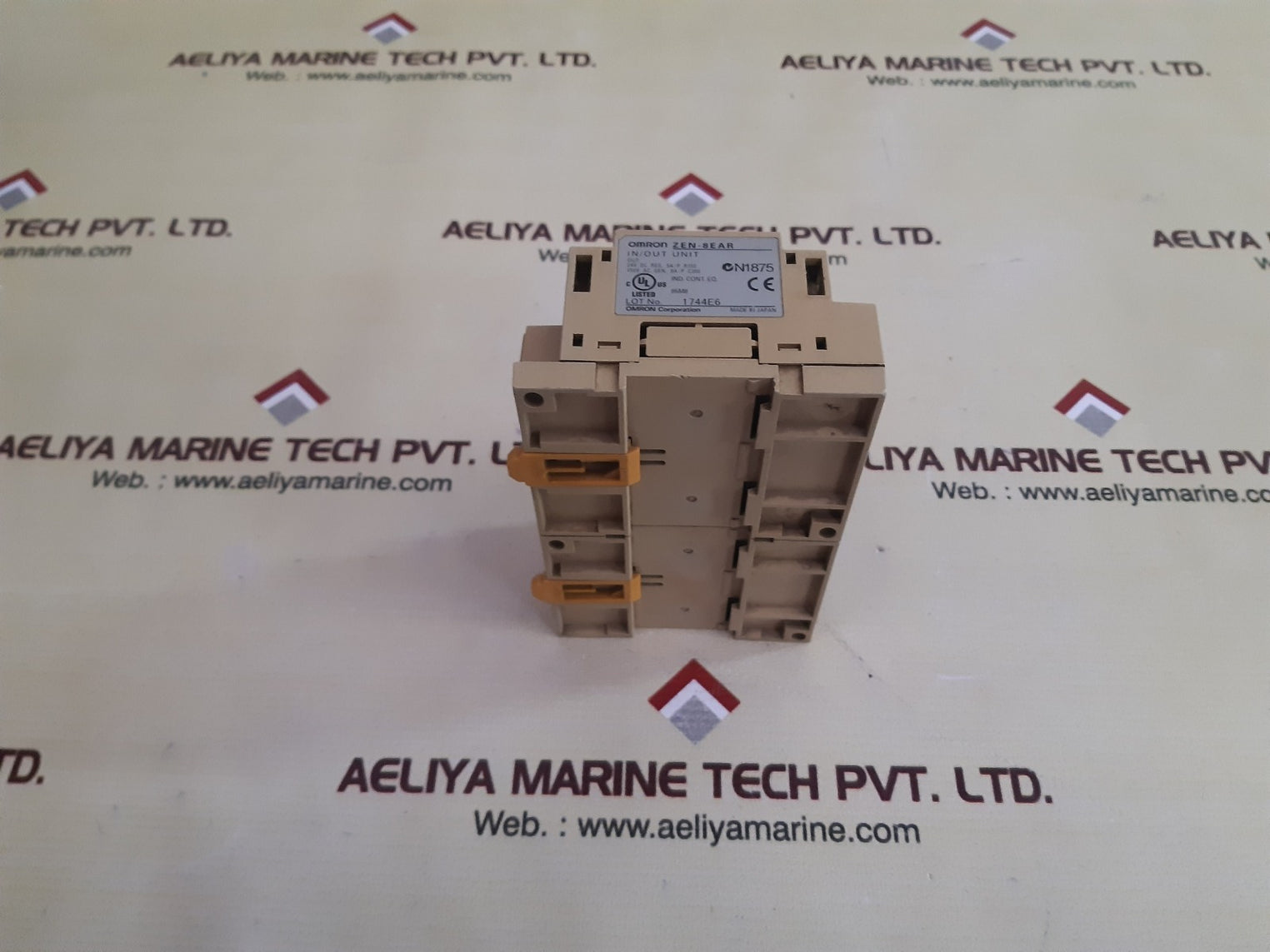 Omron zen 10c1ar-a-v1 programmable in/out unit