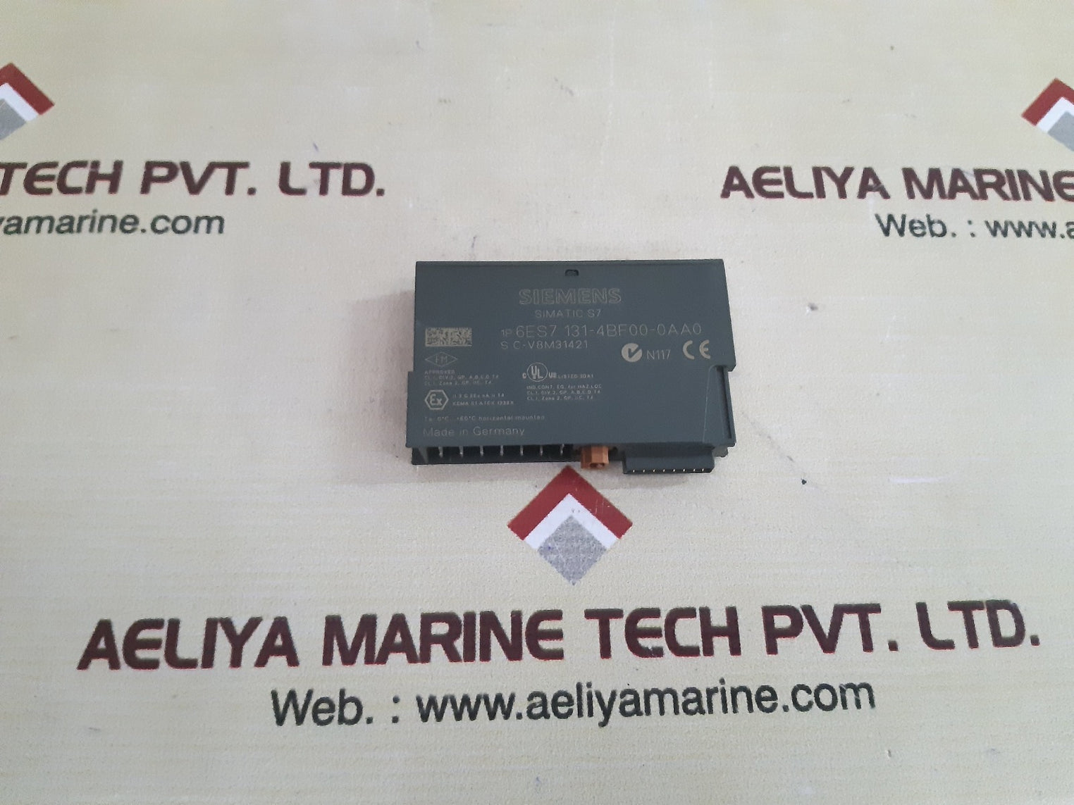 Siemens simatic s7 6es7 131-4bf00-0aa0 digital output module 24v