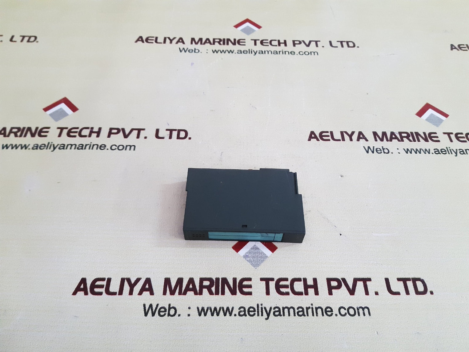 Siemens simatic s7 6es7 131-4bf00-0aa0 digital output module 24v