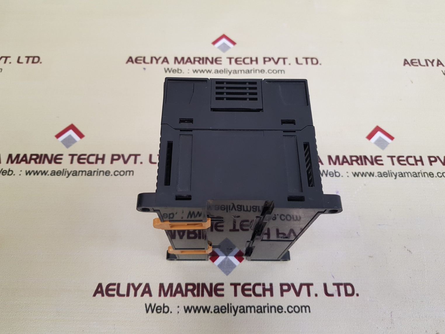 Omron cp1e-e40dr-a programmable controller