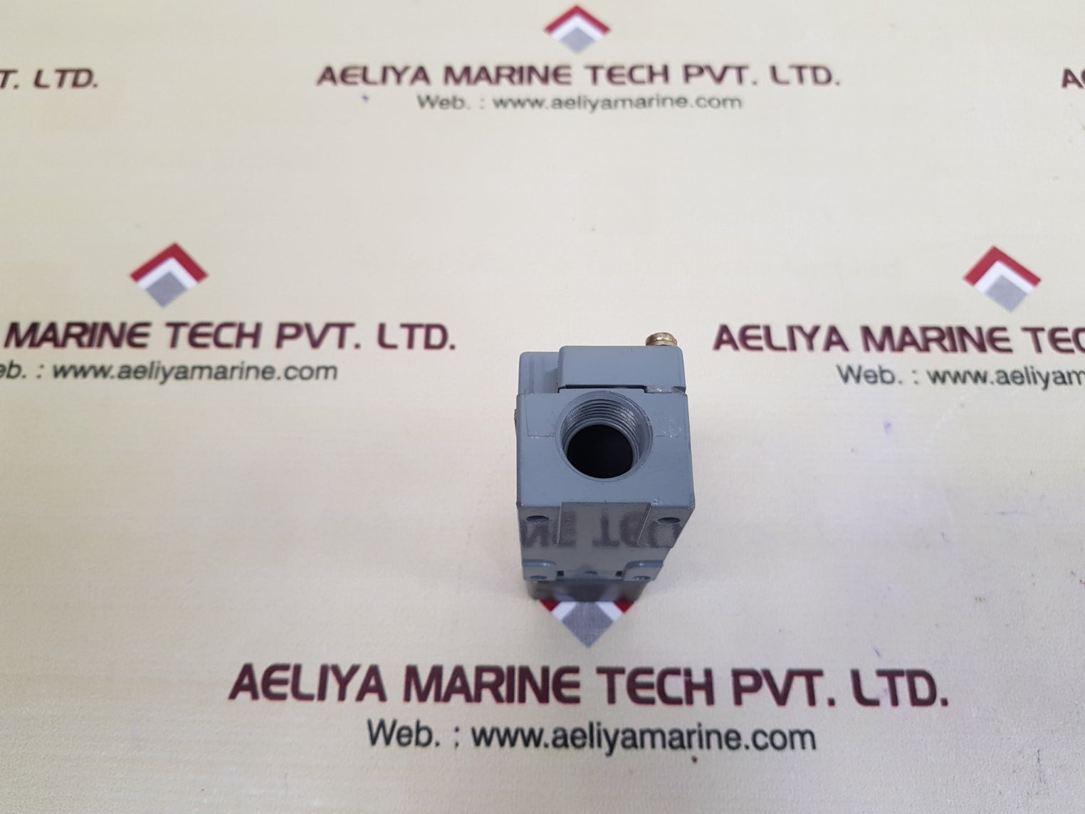 Eaton cutler-hammer e51snl proximity switch 