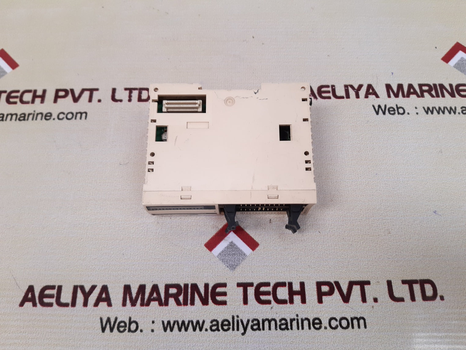 Schneider modicon tm2ddo32tk expansion unit 