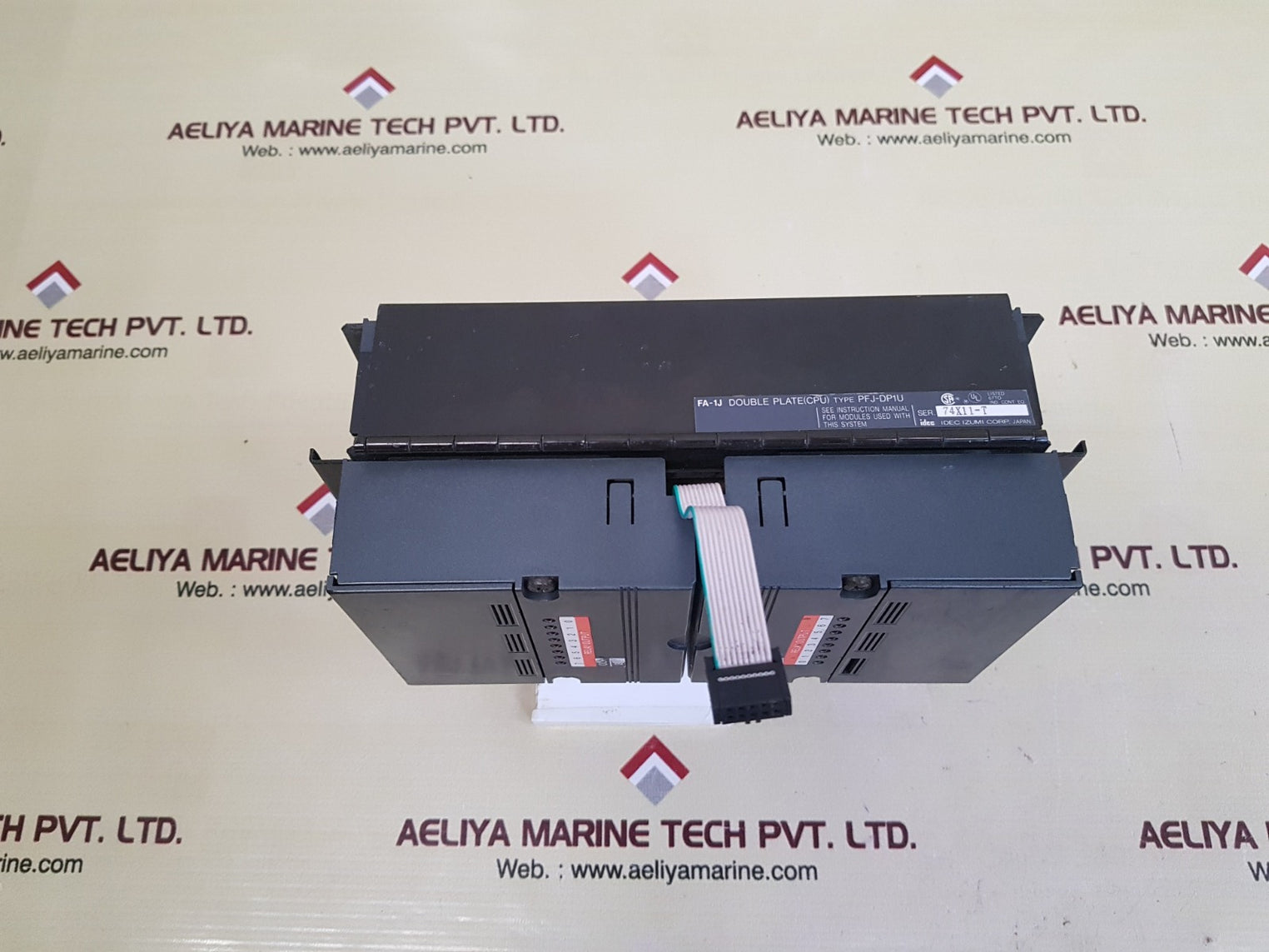 Idec pfj-dp1u,pfj-t081u,pfj-n162u,pfj-ps1dcu 8-relay output unit