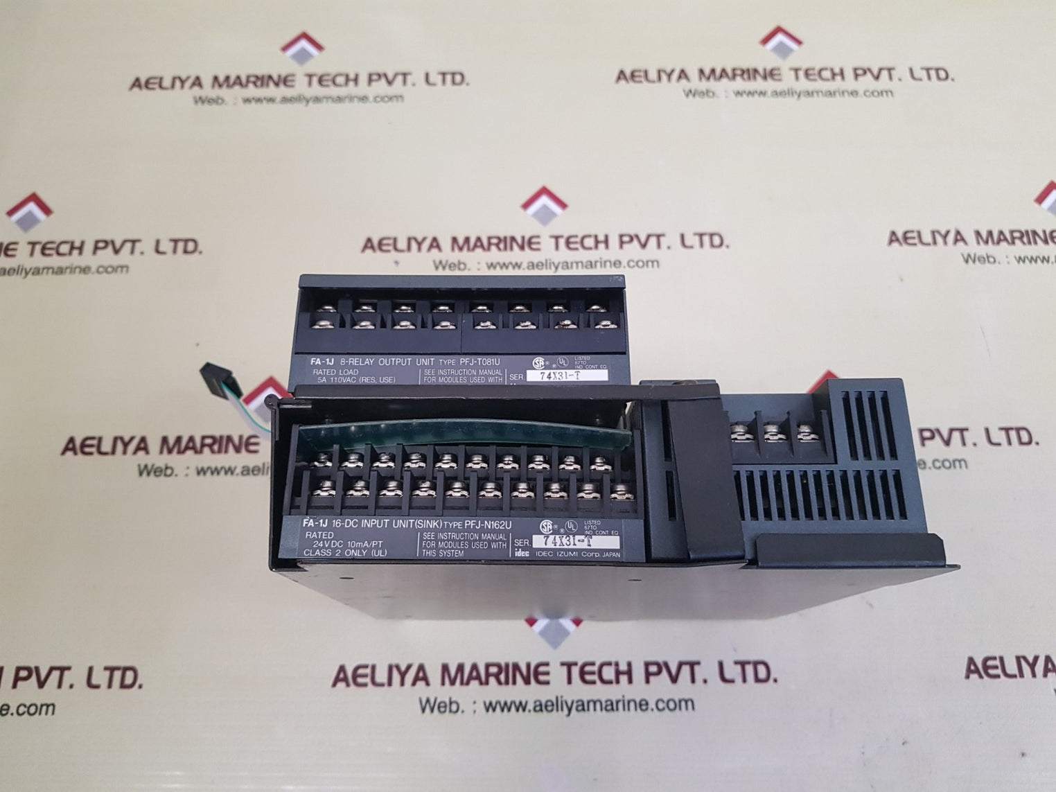 Idec pfj-dp1u,pfj-t081u,pfj-n162u,pfj-ps1dcu 8-relay output unit