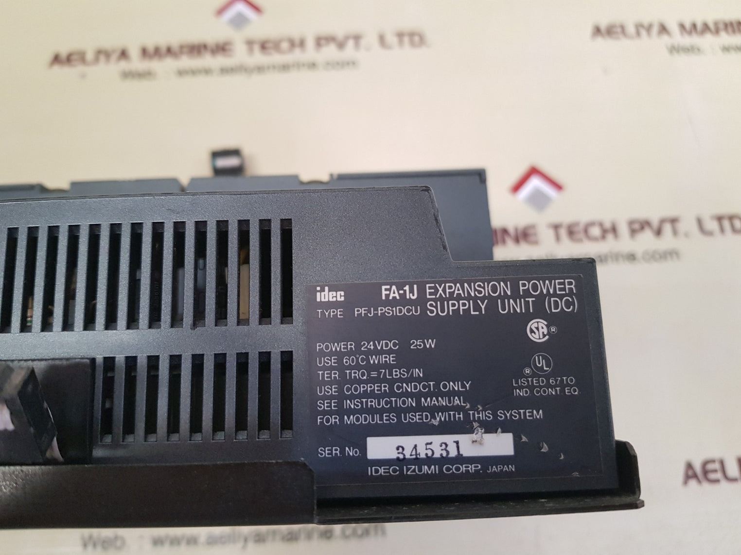 Idec pfj-dp1u,pfj-t081u,pfj-n162u,pfj-ps1dcu 8-relay output unit