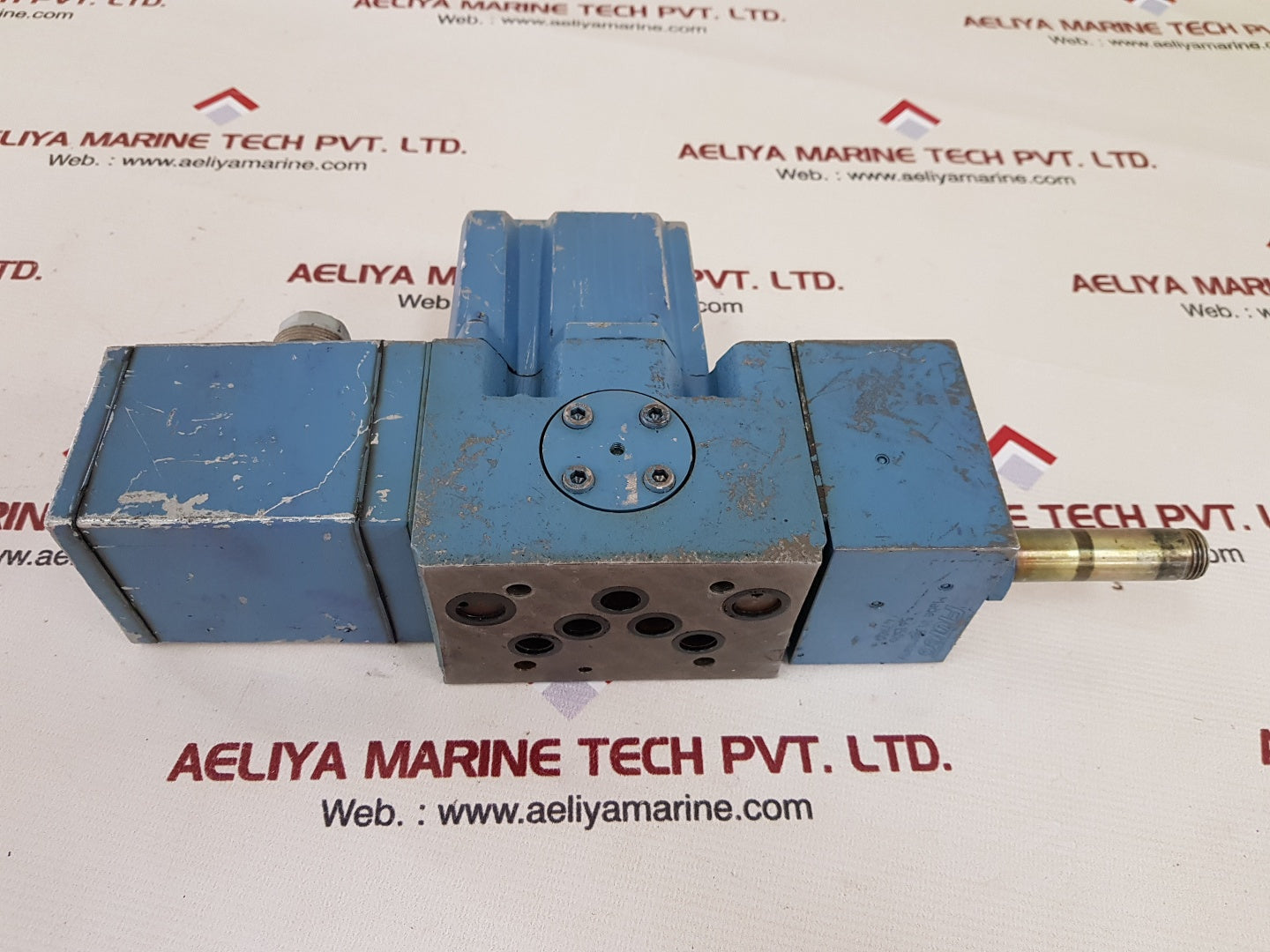 Moog d661z4756 hydraulic valve p80hxap6nea2-k