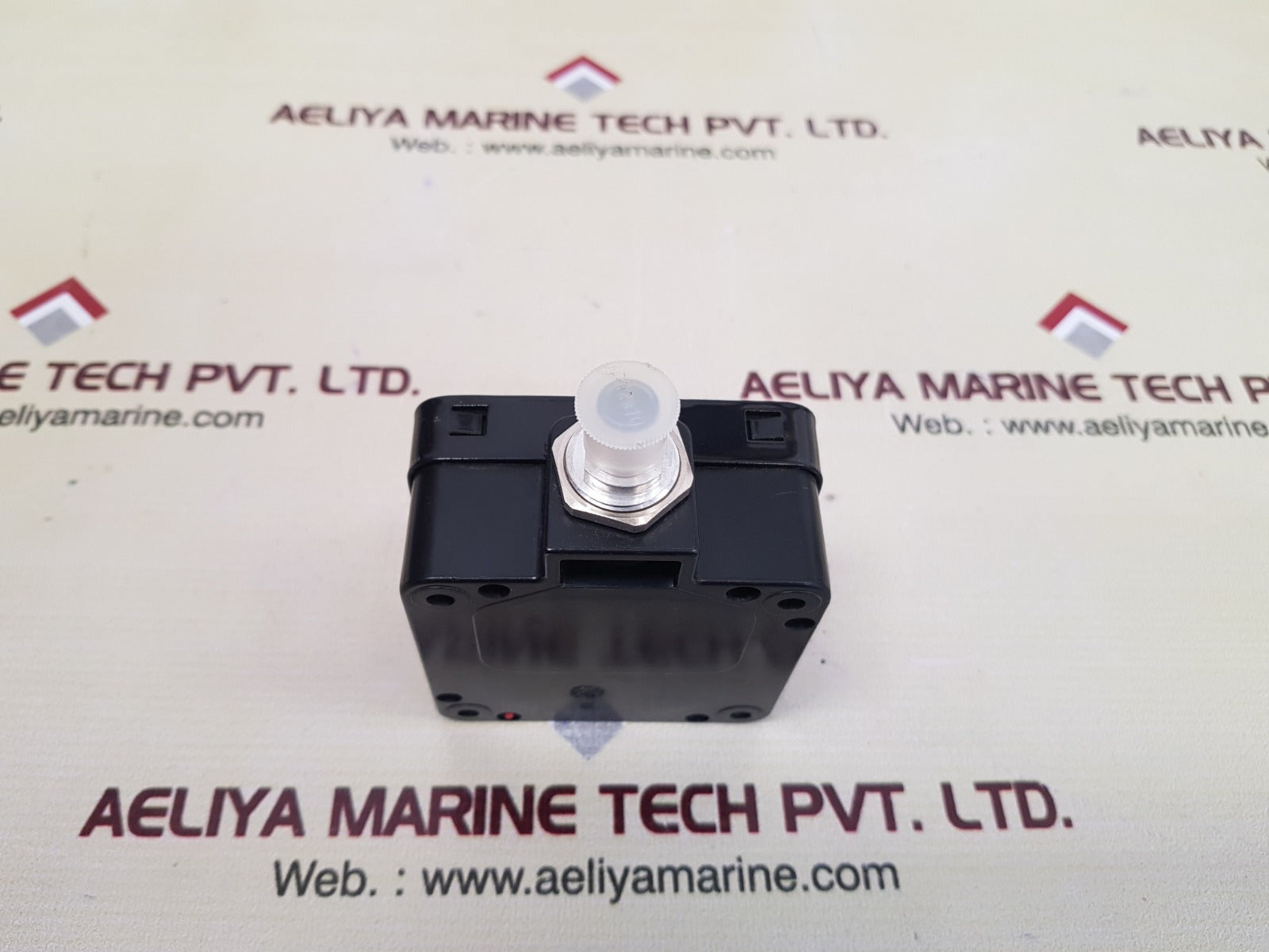 Pepperl+fuchs ncb50-fp-e2-c-p3-v1 inductive proximity sensor 