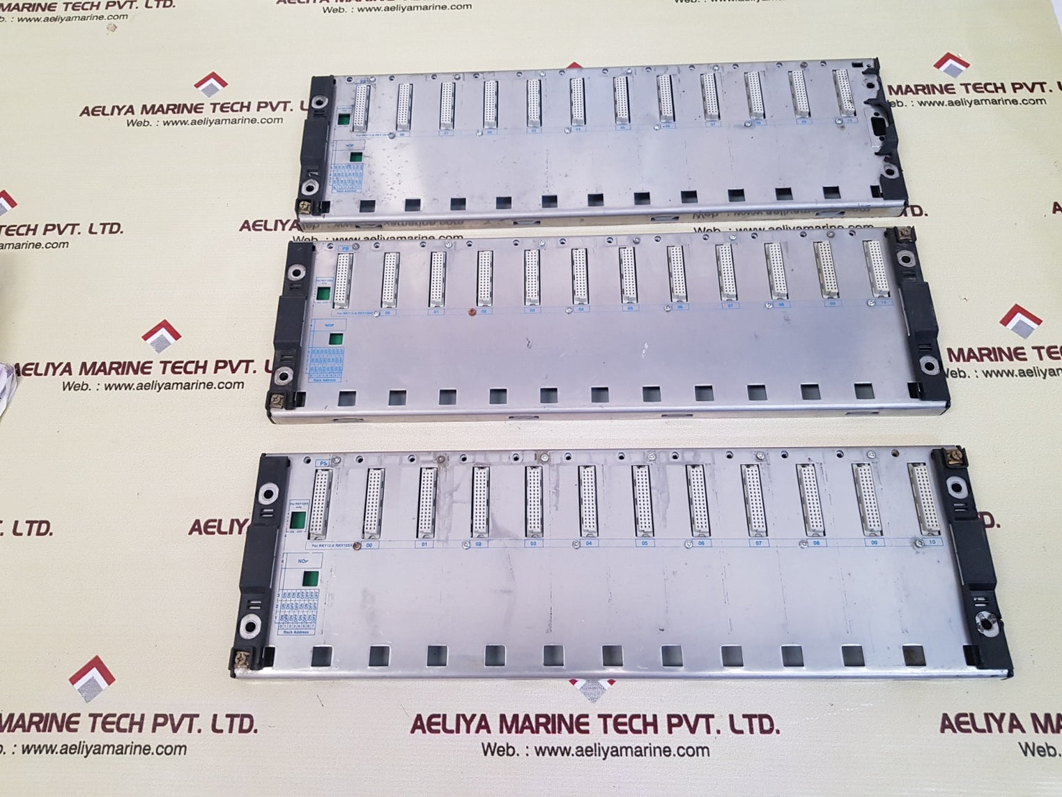 Schneider tsxrky12 12 slot chassis rack