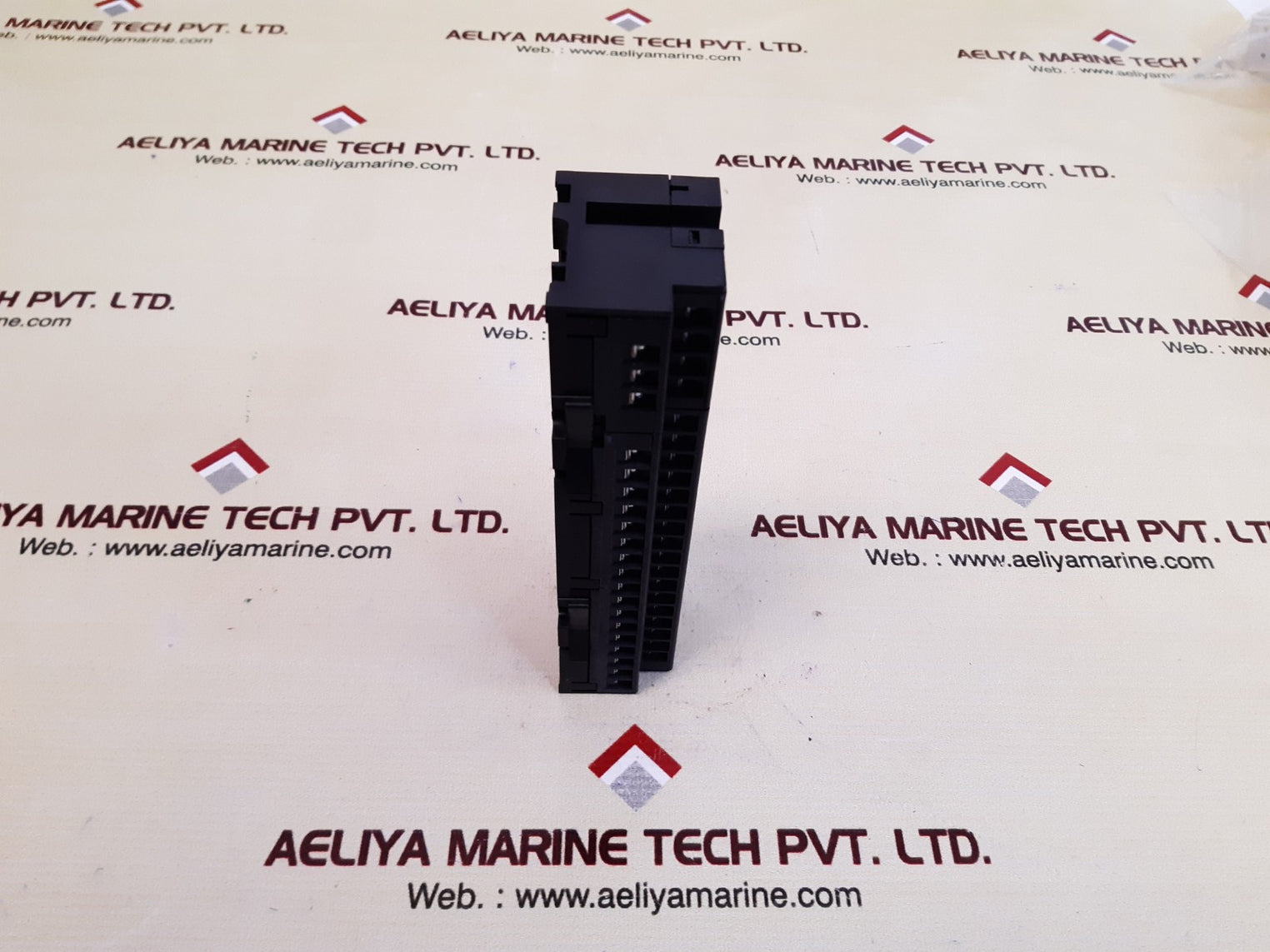 Mitsubishi aj65sbtb3-16d cc-link system compact type remote i/o module