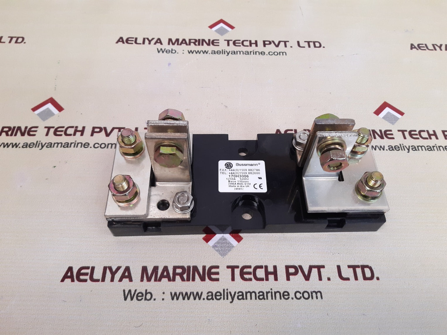 Cooper bussmann 170h3006 base mount fuse holder 