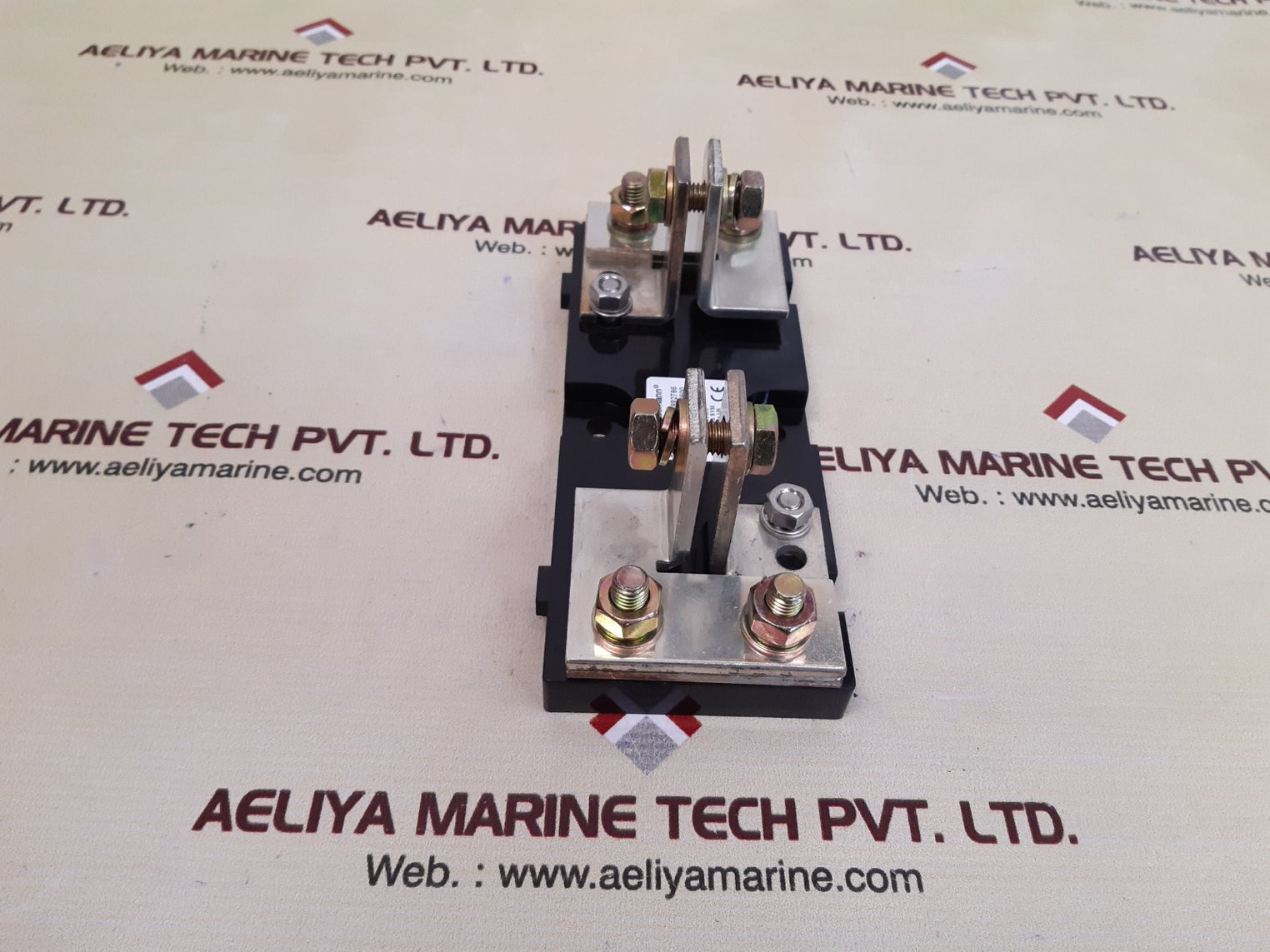 Cooper bussmann 170h3006 base mount fuse holder 