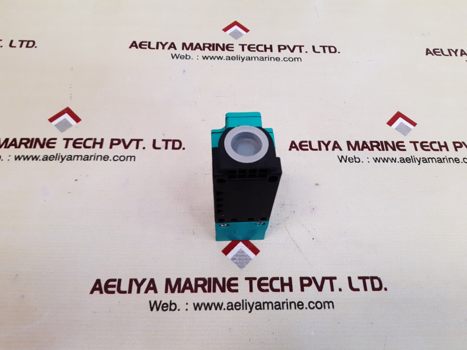 Pepperl+fuchs ncb15+u1+z2 proximity sensor 30346s