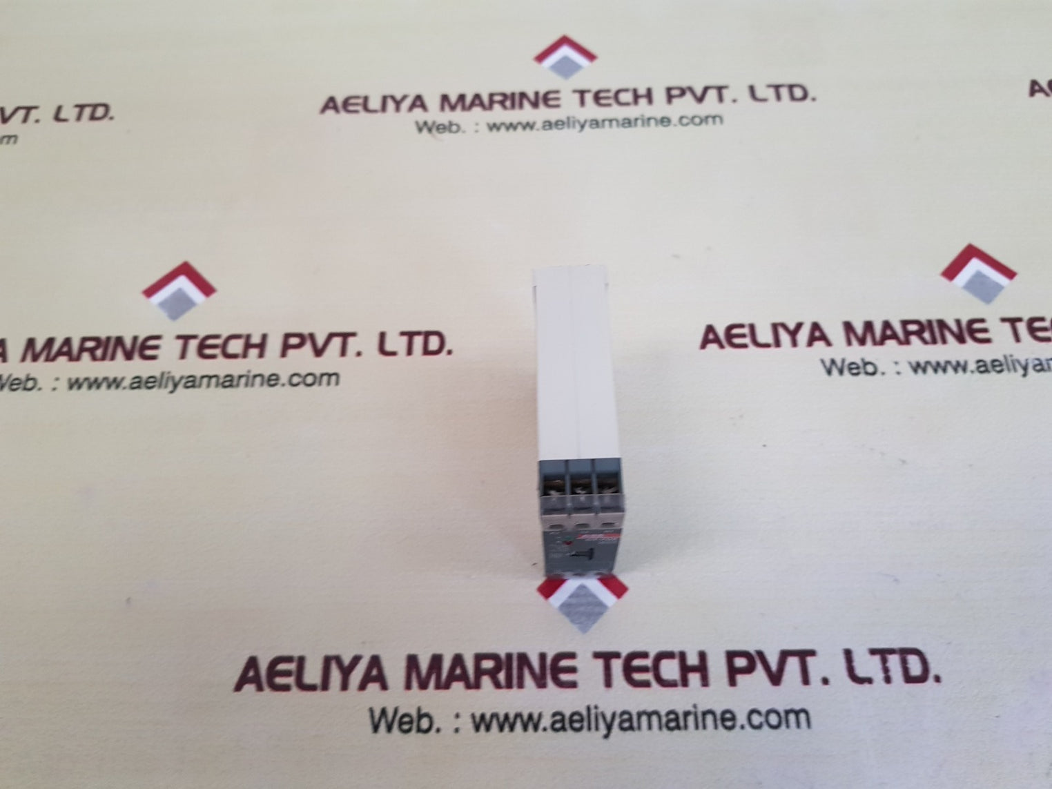 Abb ct-yde time relay 1svr550207r2100 