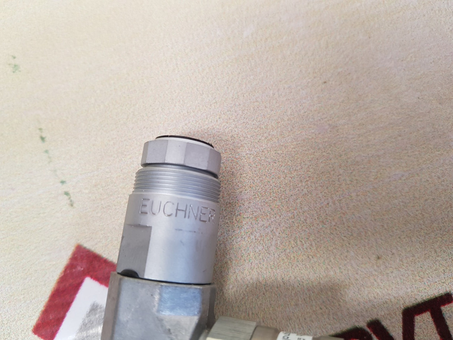 Euchner fgl01406-4h inductive pulse sensor with amplifier