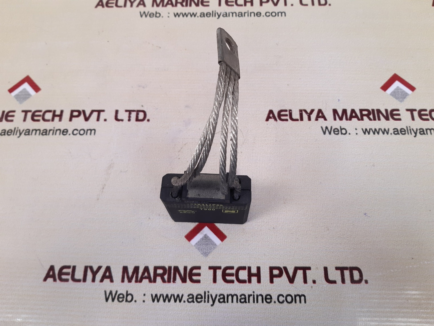 Argo t900 493x317p06 carbon brush 