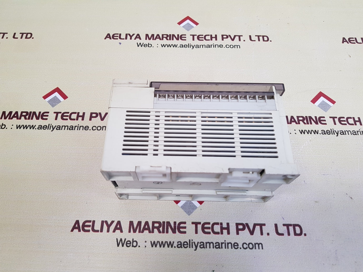 Mitsubishi fx2n-32mr-es/ul programmable controller