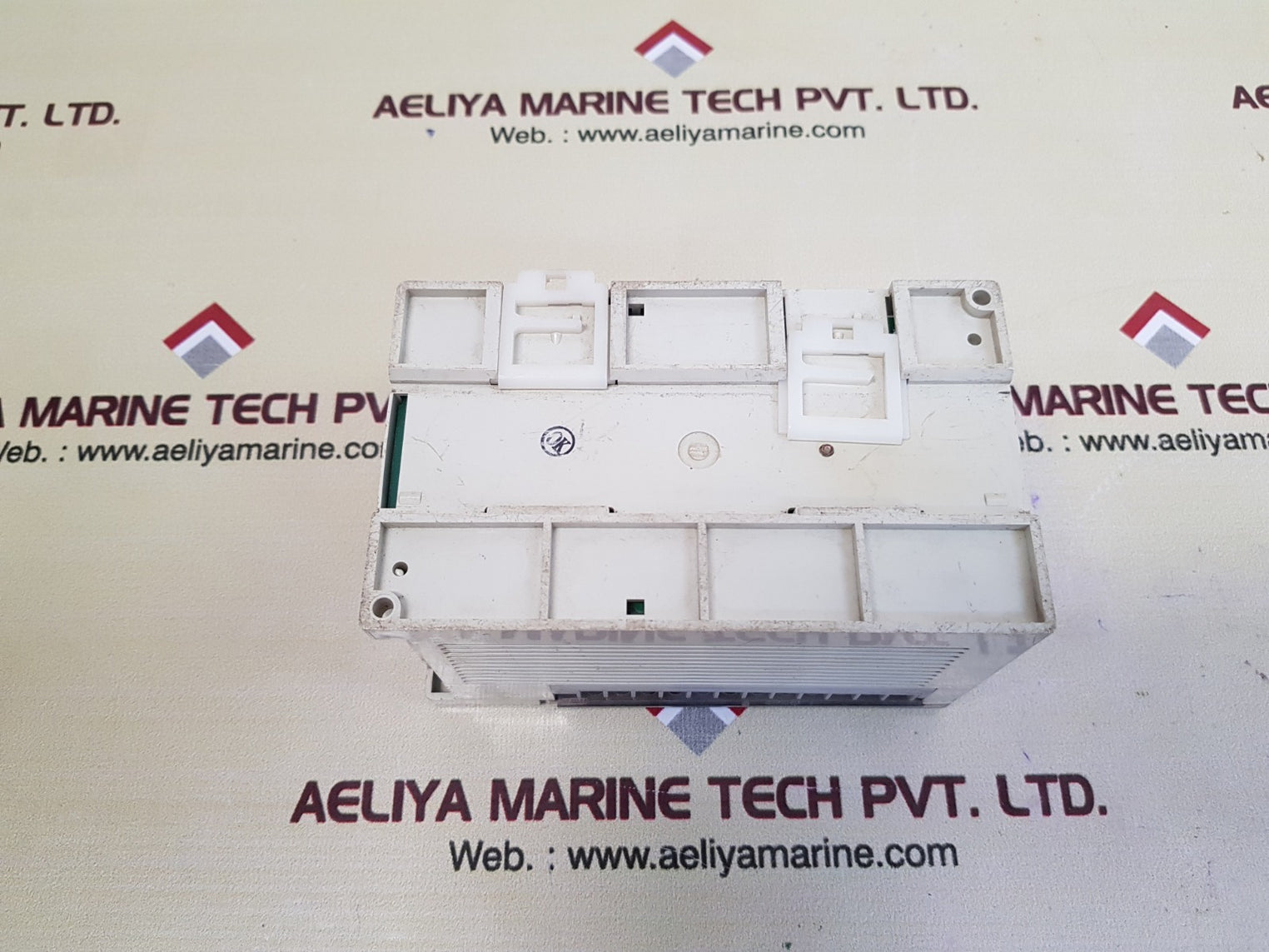 Mitsubishi fx2n-32mr-es/ul programmable controller