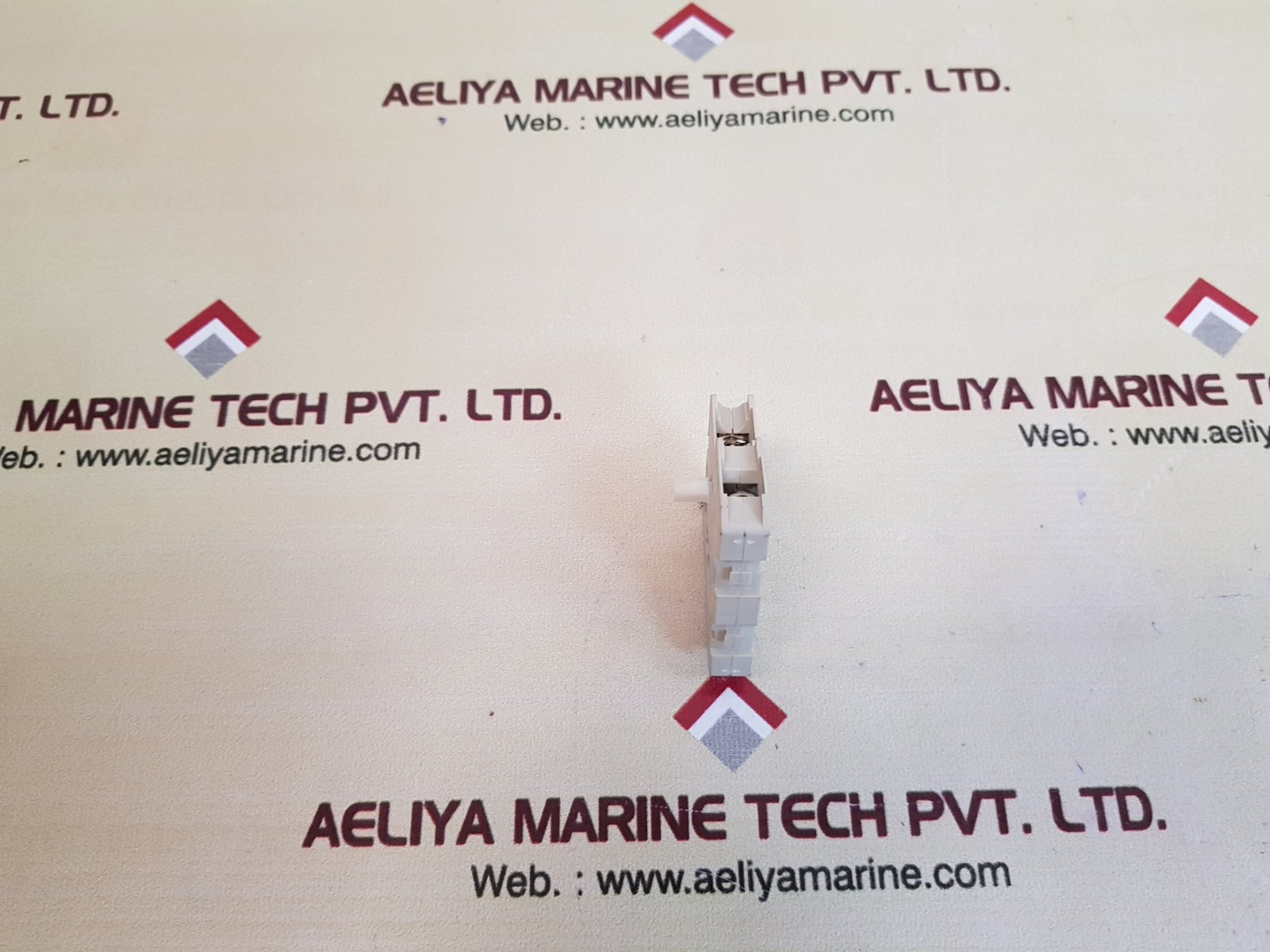 Siemens 3ty7 561-1a auxiliary contact