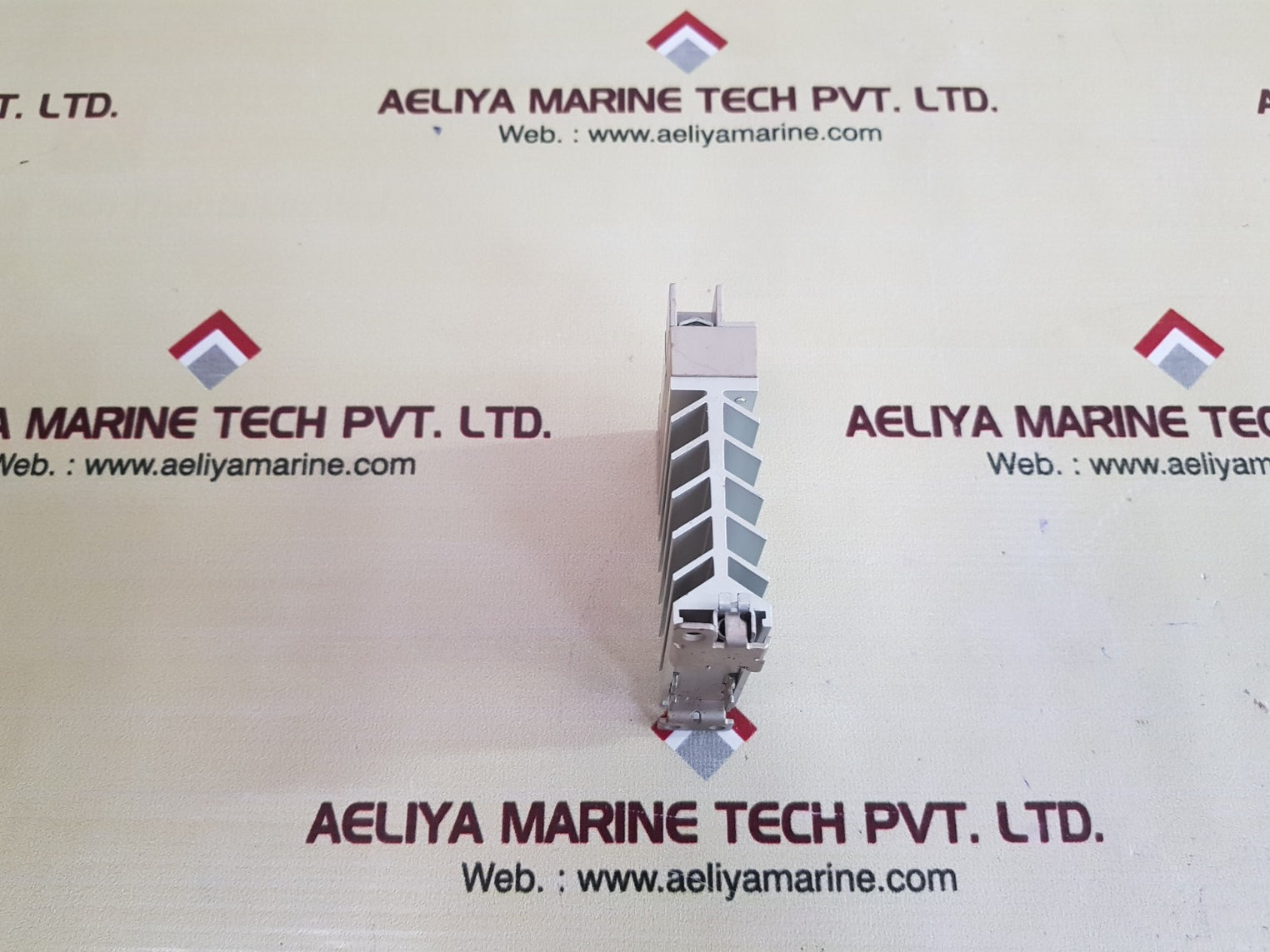 Omron g3pe-215b solid state relay 