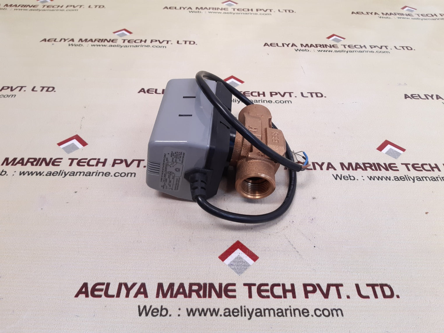 Honeywell vc6013 2-way valve actuator 