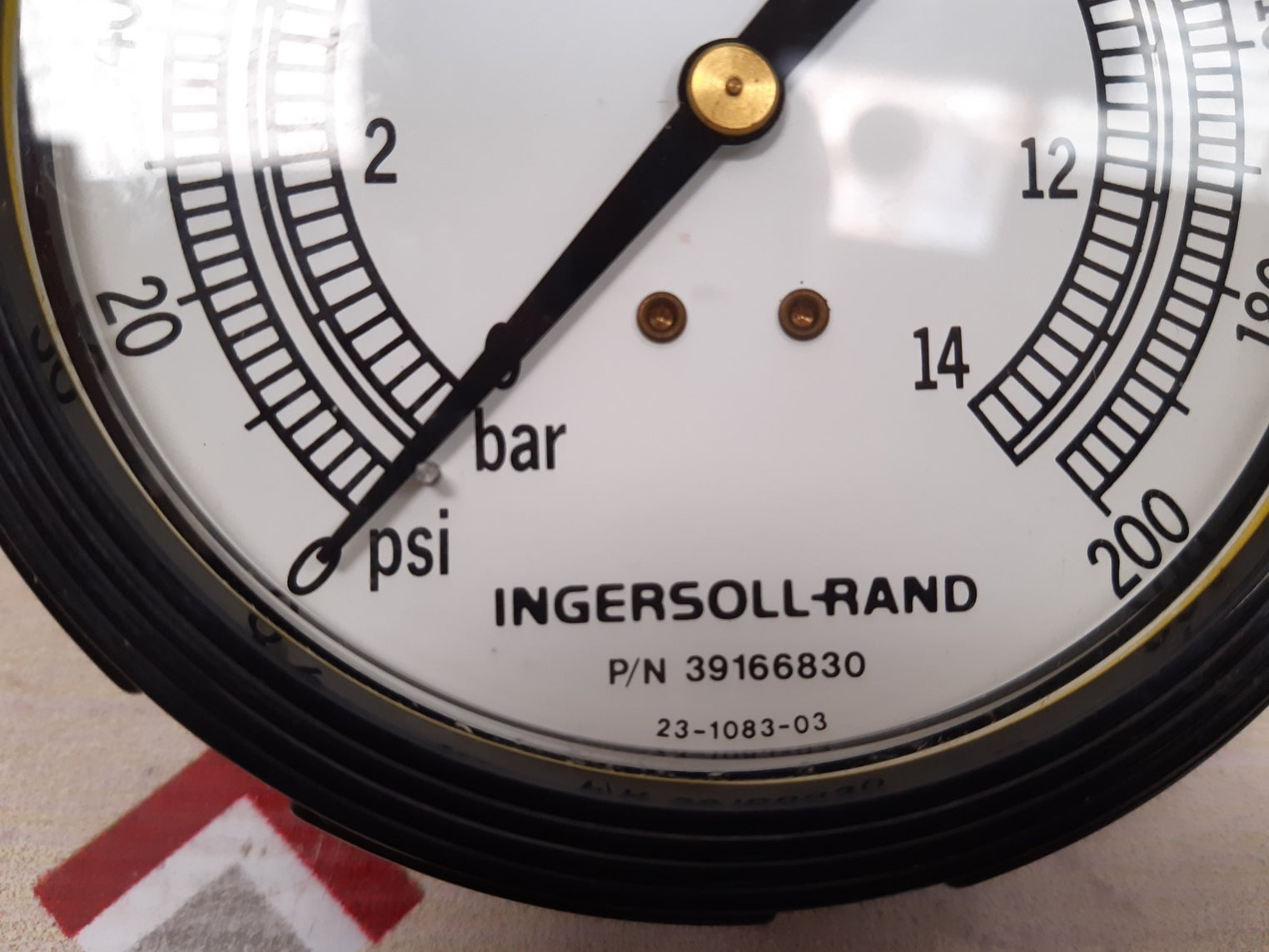 Ingersoll-rand 39166830 pressure gauge