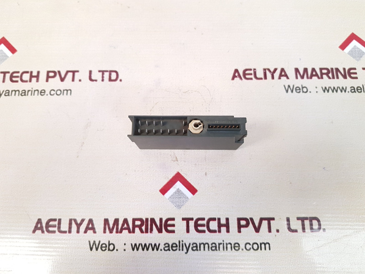 Siemens simatic s7 6es7 135-4gb01-0ab0 analog output module