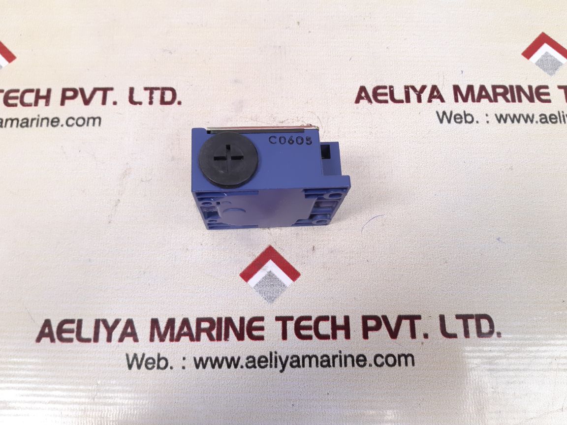 Telemecanique zck-m1h29 limit switch xck-m