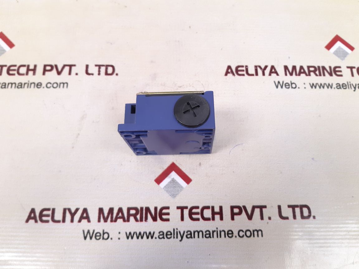 Telemecanique zck-m1h29 limit switch xck-m