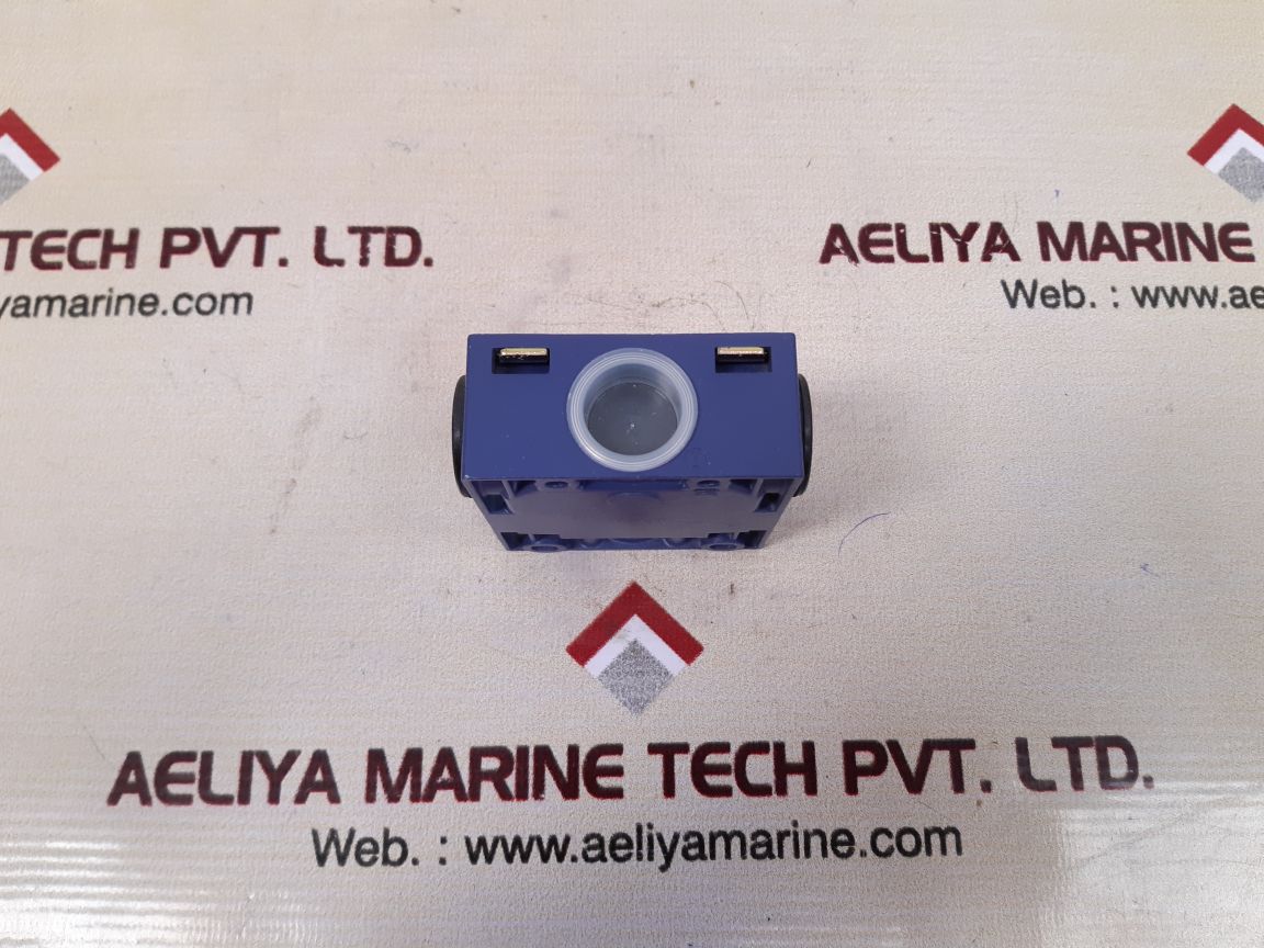 Telemecanique zck-m1h29 limit switch xck-m