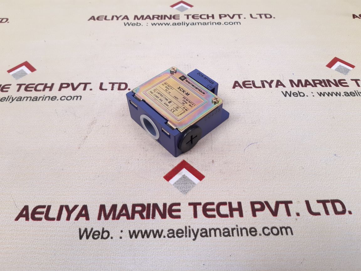 Telemecanique zck-m1h29 limit switch xck-m