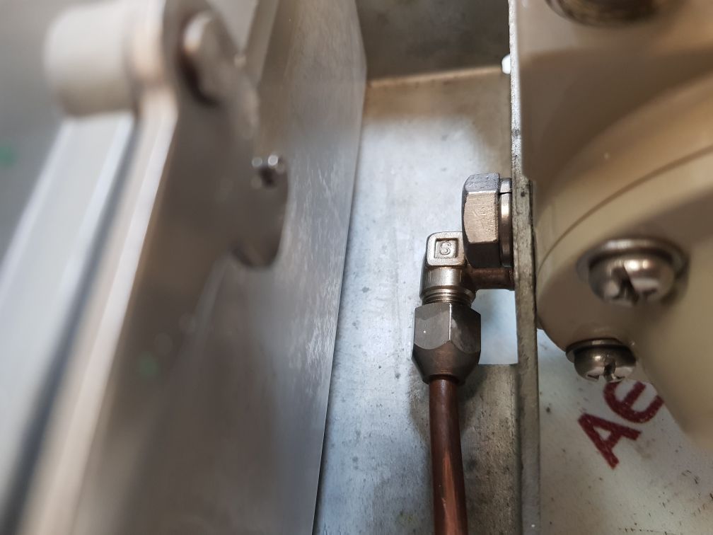 Azbil kgpa12-03821a1t-7g pressure indicating controller