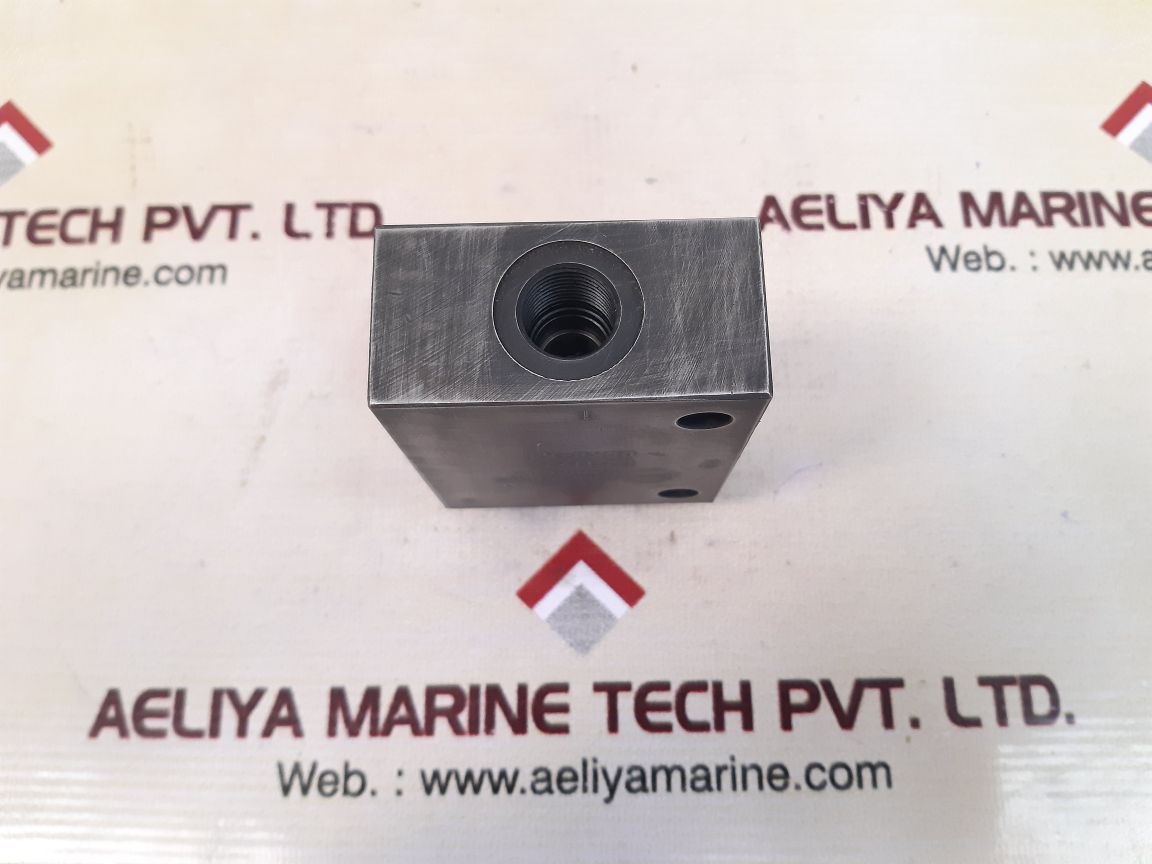 Sun hydraulics ecu/s valve block 0gk8-k1
