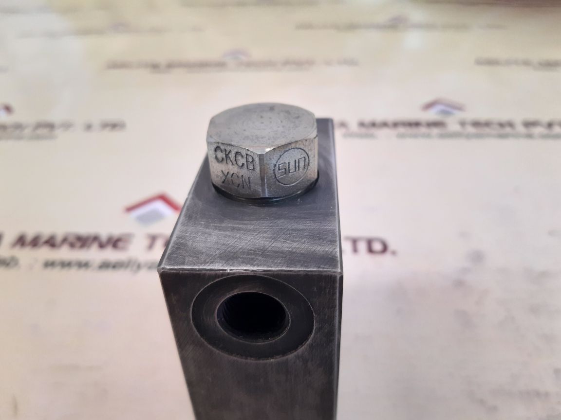 Sun hydraulics ecu/s valve block 0gk8-k1